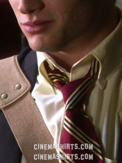 Dan Humphrey wearing the original Canvas Messenger Bag on Gossip Girl