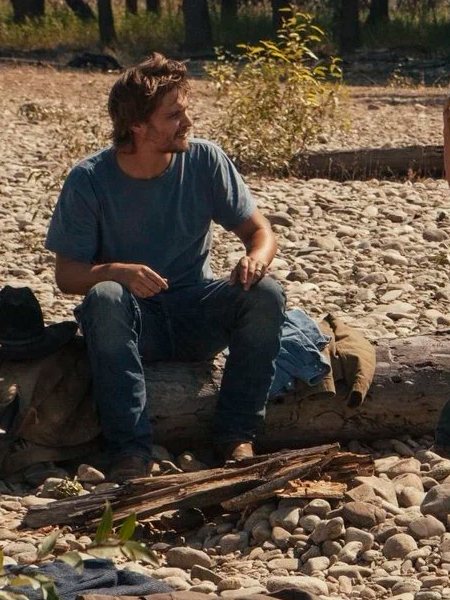 Kayce Dutton wearing the original Ariat Western Boots on Yellowstone